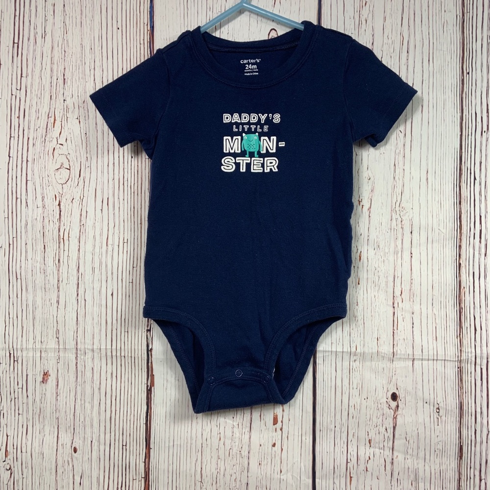 Carter’s onesie baby size 24 months